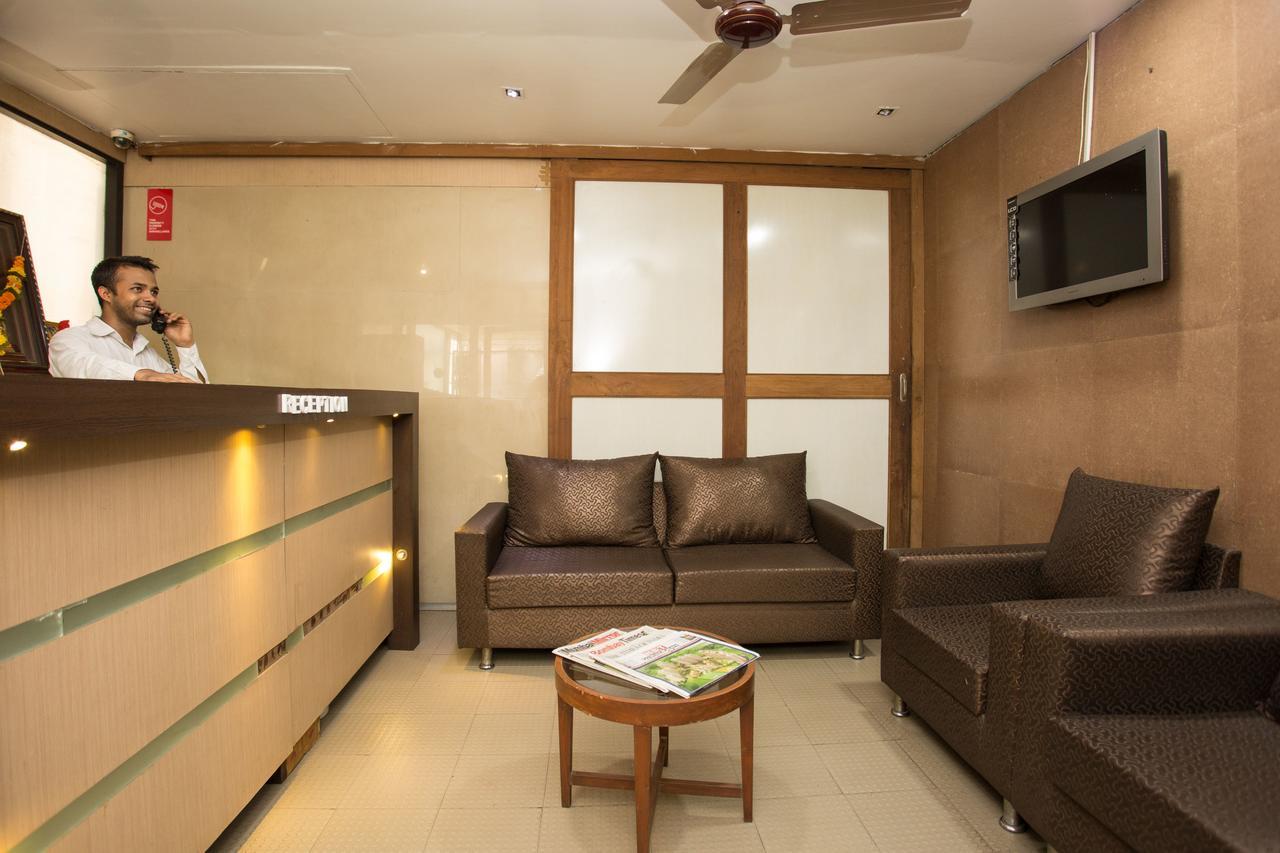 Oyo 2026 Hotel Aishwarya Residency Νάβι Μουμπάι Εξωτερικό φωτογραφία